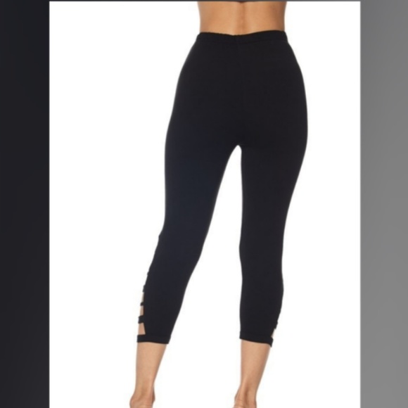 Sport Capris Calf Show Leggings - Picture 3 of 3
